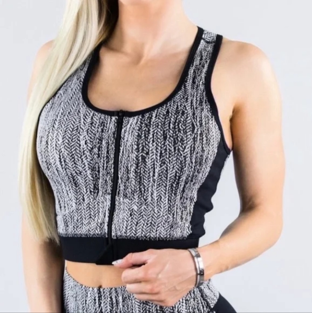 NWT Buffbunny Jacquard Zip Bra Mineral